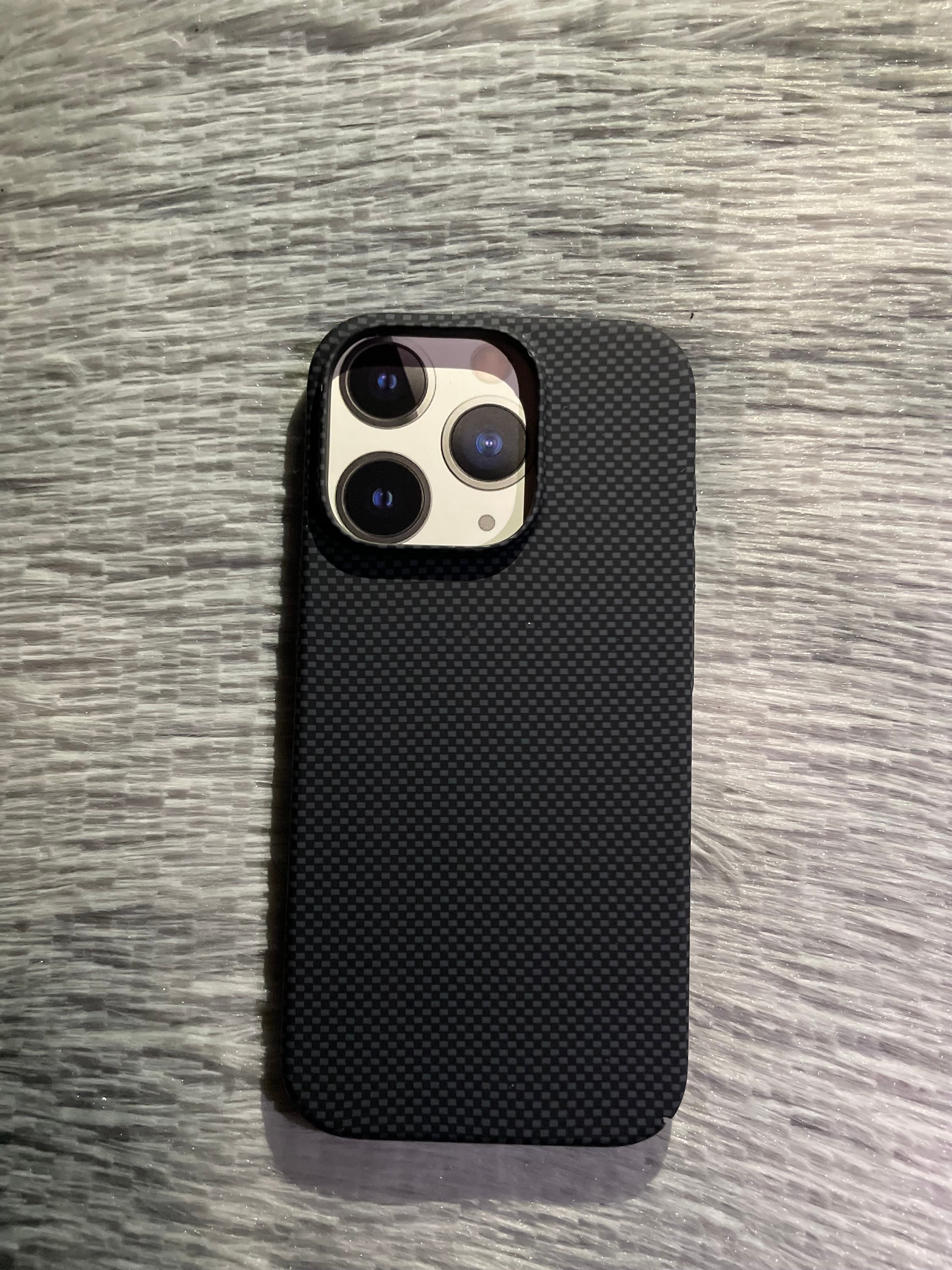 Carbon Fibre Texture Slim Case For iphone 16 pro