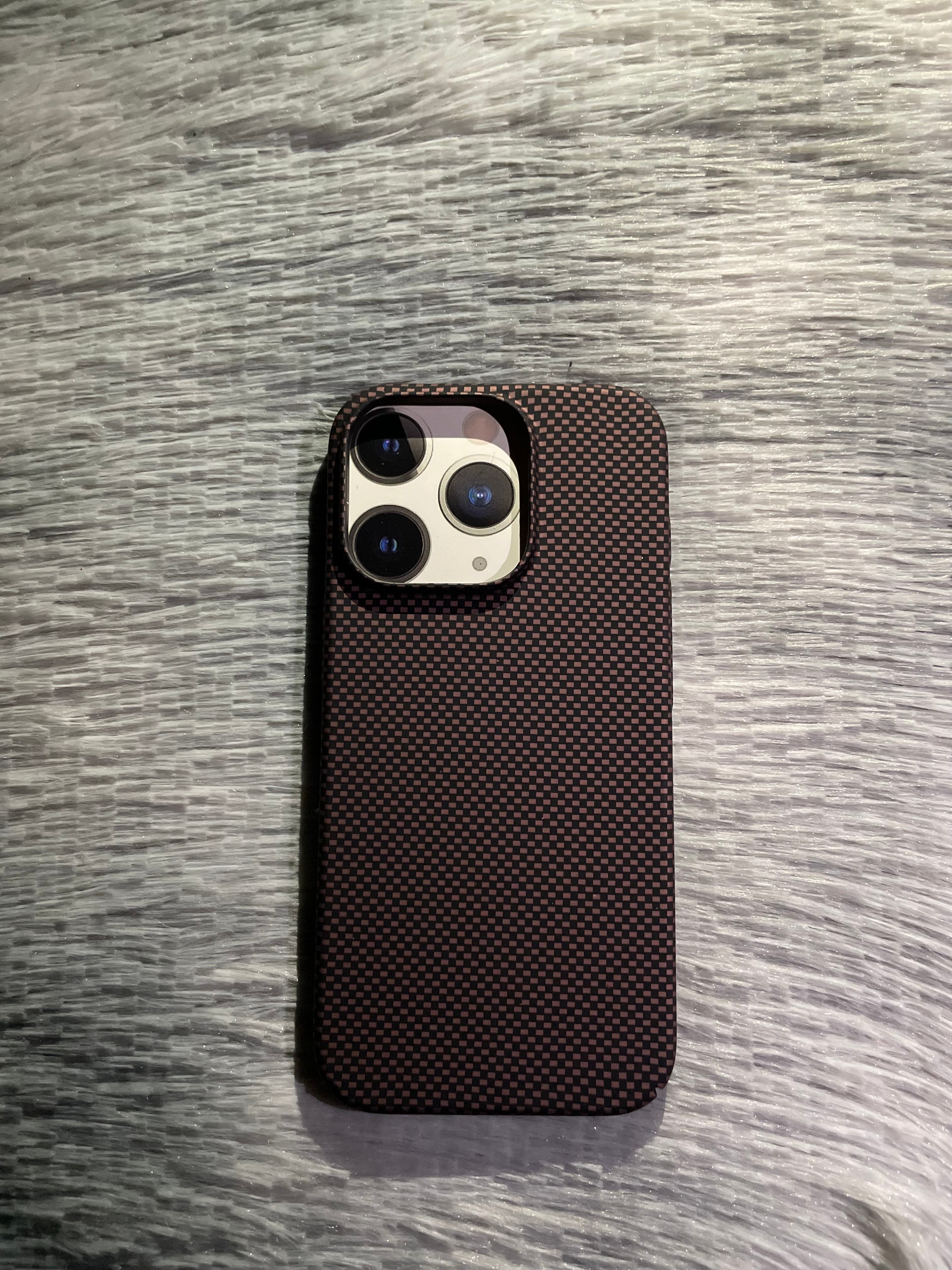 Carbon Fibre Texture Slim Case For iphone 16 pro